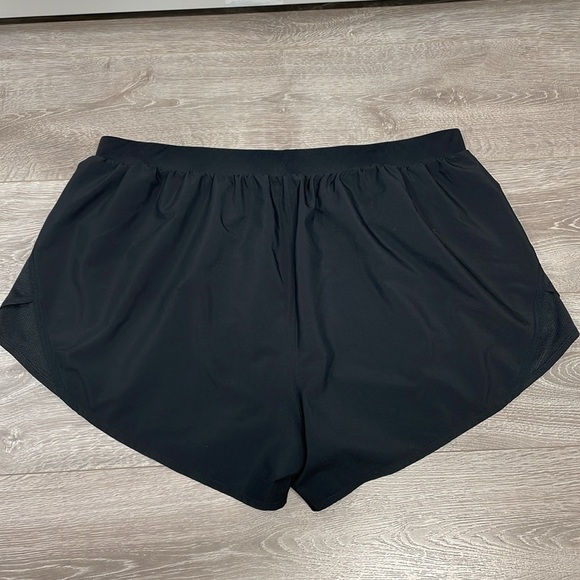 Under Armour Mesh Detail Moisture Wicking Unlined Fly By 2.0 Running Shorts 3X - Picture 14 of 16
